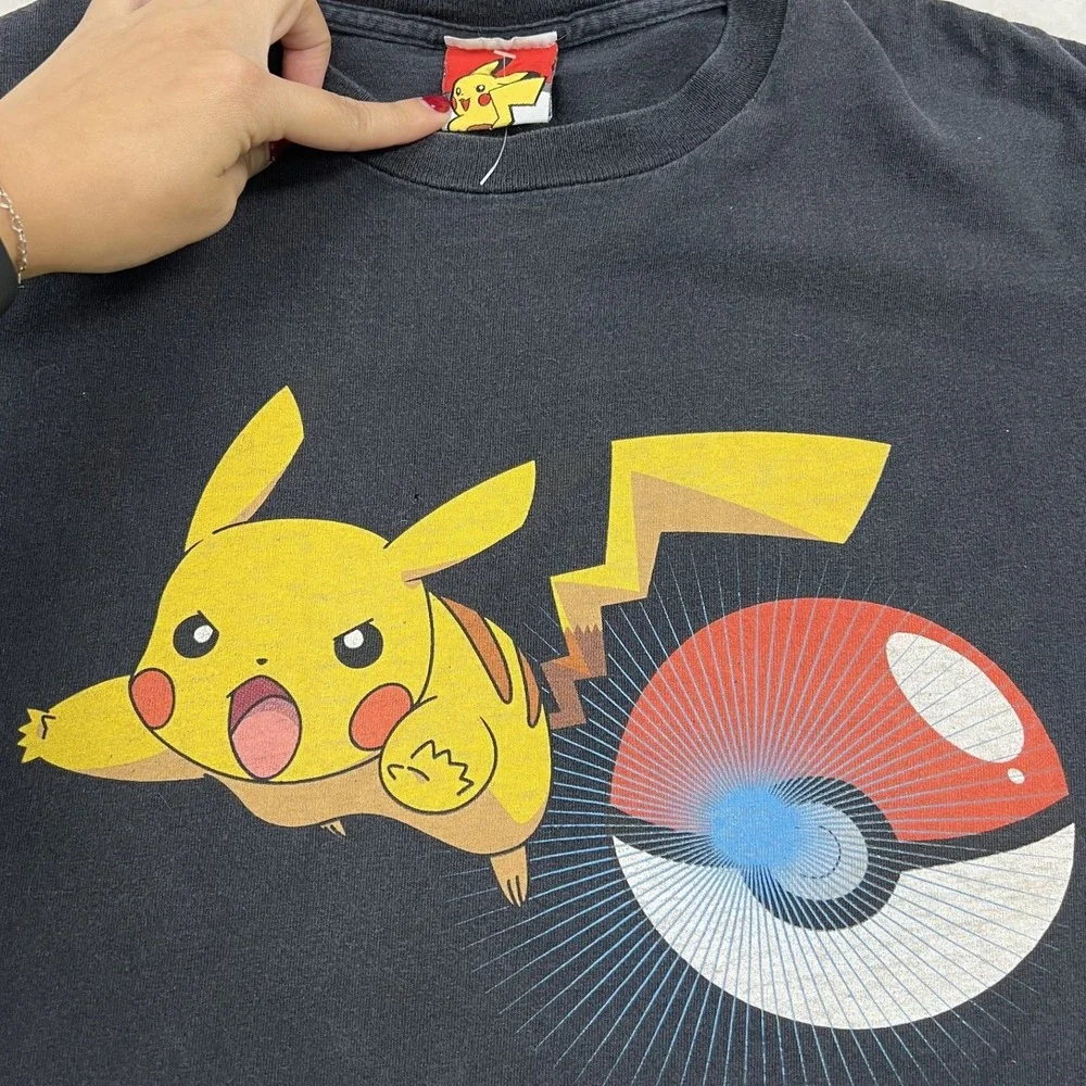 Pokemon Graphic T-Shirt Mens Medium Black 2007 Pikachu Poke Ball Vintage Style_3
